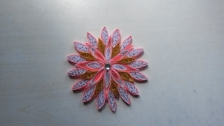 Quilling étoile rose - Quilling - 10doigts.fr