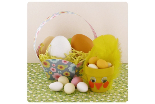Poussin avec pot en terre cuite - Activités manuelles Pâques - 10doigts.fr