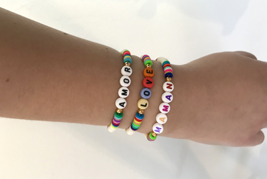 Bricolage Bracelet Perles Heishi Alphabet - Activités manuelles fête des mères - 10doigts.fr - 2