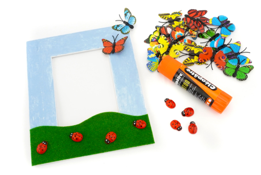 cadre nature papillons - Activités manuelles fête des mères - 10doigts.fr - 2