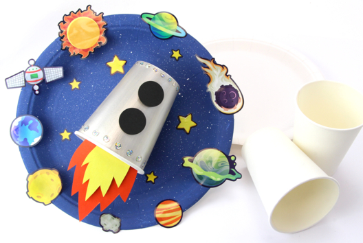 fusée gobelet assiette en carton espace - Activités manuelles bricolages - 10doigts.fr