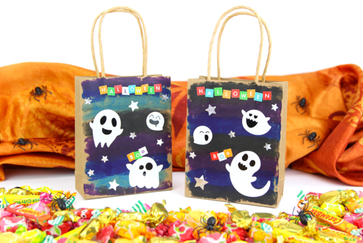 sac à bonbons fantômes Halloween - Activités manuelles Halloween - 10doigts.fr