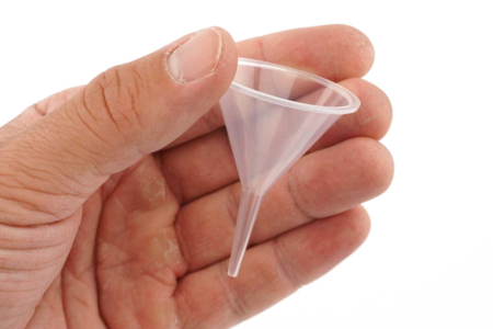 6 Mini entonnoirs en plastique  - Accessoires de peintures – 10doigts.fr