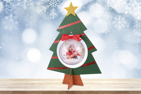 sapin en bois + boule - Objets en bois Noël – 10doigts.fr