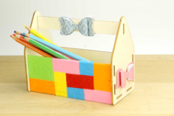 boite en bois maison feutrine - Boîtes en bois - 10doigts.fr