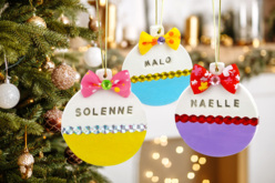 Boule de Noël personnalisée avec un prénom - Emporte-pièces - 10doigts.fr - 2