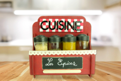 étagère à épices en bois - Objets bois pour la cuisine - 10doigts.fr - 2