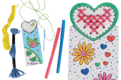 Set de 6 marque-pages à broder et colorier, designs assortis - Kits Mercerie - 10doigts.fr