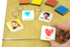 Porte-clés mètre empreintes de doigts + photo - Feutres pointes fines – 10doigts.fr