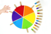 La roue des couleurs - Montessori - Silhouettes en bois – 10doigts.fr