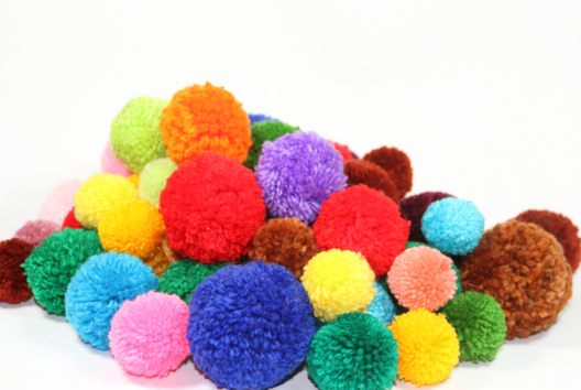 Pompons - Accessoires Loisirs Créatifs - 10doigts.fr