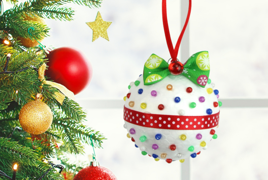boule de noël épingle à piquer - Activités manuelles Noël - 10doigts.fr