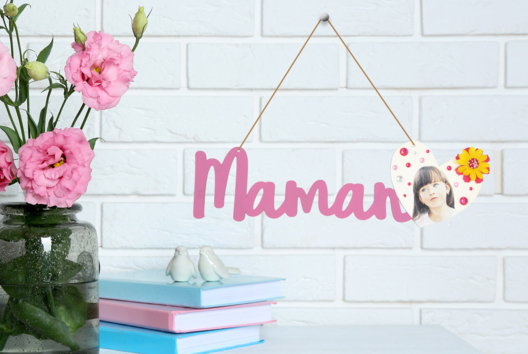 suspension maman cadeau fête des mères - Activités manuelles fête des mères - 10doigts.fr