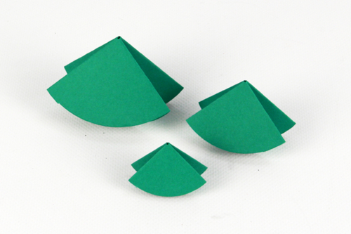 Petits sapins en papier