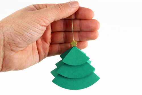 Petits sapins en papier