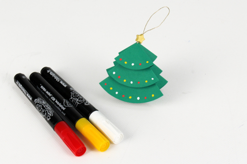 Petits sapins en papier
