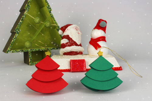Petits sapins en papier