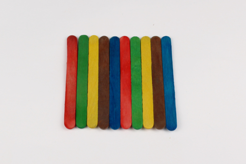 Pot à crayons en bâtonnets