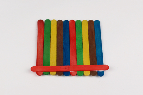 Pot à crayons en bâtonnets