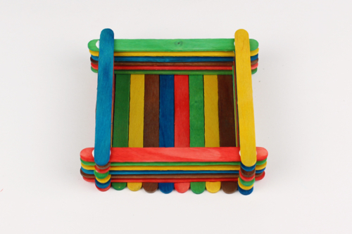 Pot à crayons en bâtonnets