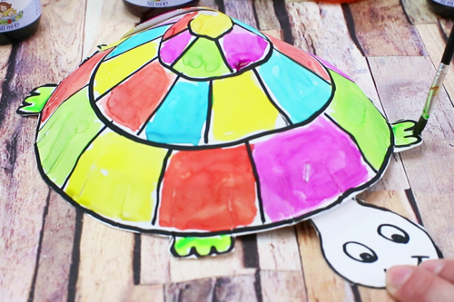 Fabriquer une tortue avec une assiette en carton